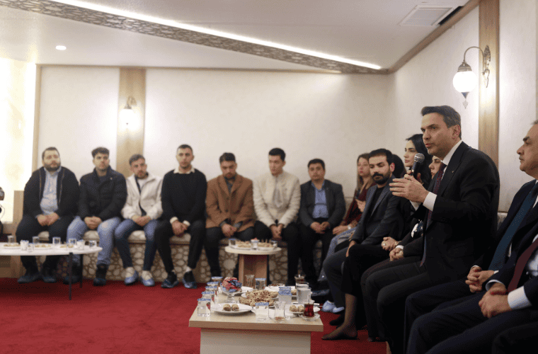 Minister Bayraktar betont Bedeutung von Unabhängigkeit in der Energieversorgung für die Zukunft der Türkei